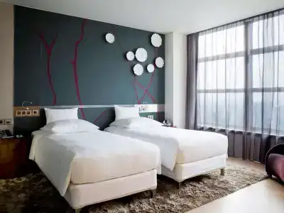 Pullman Saigon Centre - 9