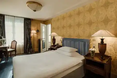 Grand Les Trois Rois - 75