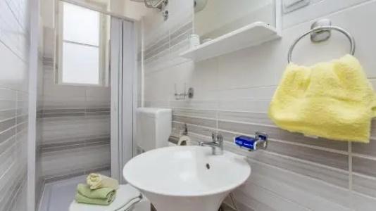 Riva Guesthouse - 9