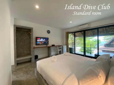 Island Dive Club - 0
