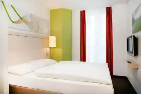 H+ München - 33