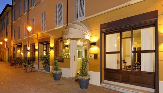 Al Cappello Rosso - 0