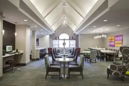 Cambridge Suites - 8