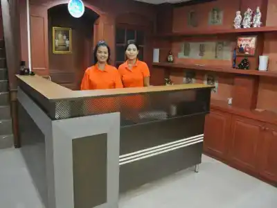Silla Patong Hostel - 14