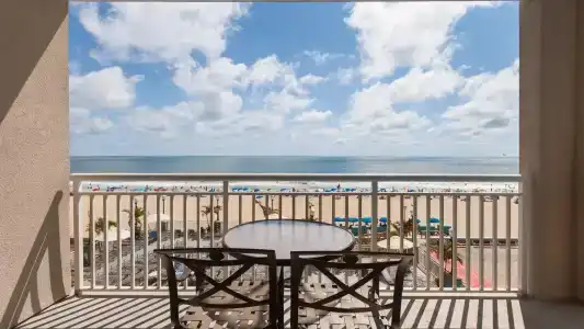 Holiday Inn & Suites, An Ihg - 7
