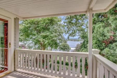 Lookout Point Lakeside Inn - 85