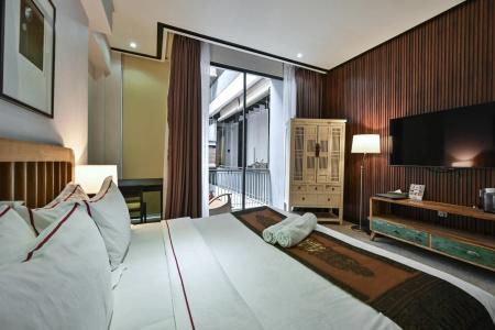 1825 Gallery - 1