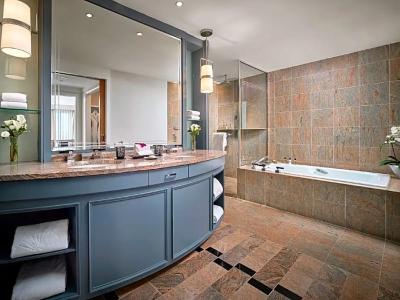 Mandarin Oriental Boston - 75