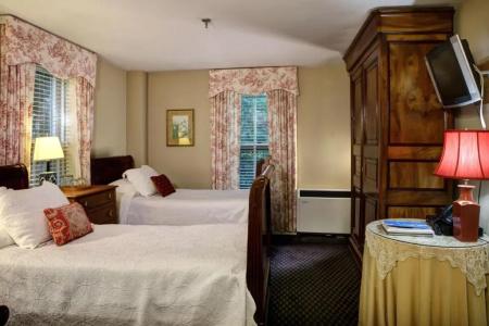 200 South Street Inn - 61
