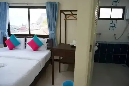 Baan Taweesuk Guest House - 99