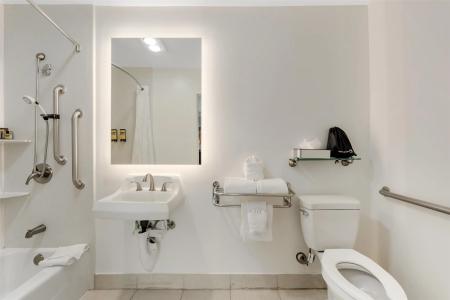 Best Western Plus La Mid-Town - 29