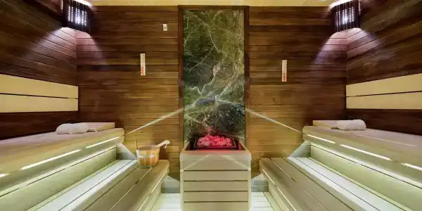 DoubleTree by Hilton Istanbul - Piyalepasa - 9