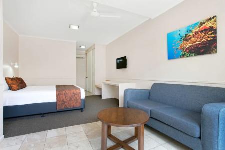 Comfort Inn City - 41