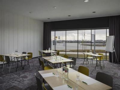 ibis Styles Budapest Airport - 19