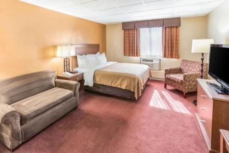 Quality Inn & Suites Downtown - 56