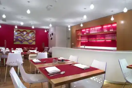 La Cour Des Augustins Boutique Gallery Design - 19