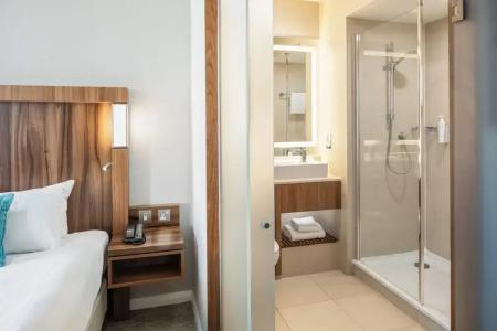 Courtyard by Marriott Edinburgh - 39