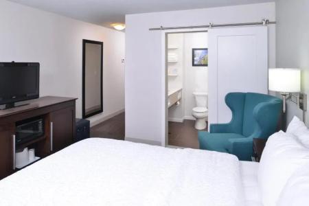 Hampton Inn Portland East - 66