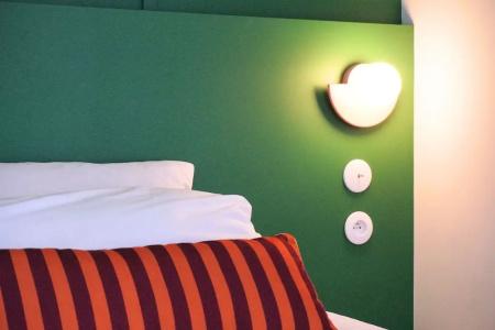 Ours Blanc - Place Victor Hugo - 90