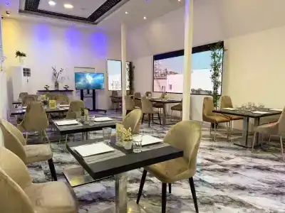 Ivory Inn - 26