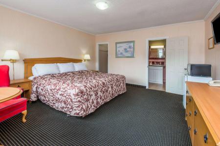 Knights Inn Ontario - 34