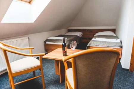 u České koruny - 38