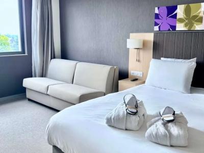 Mercure Valenciennes Centre - 121