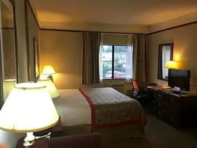 Ramada by Wyndham Portland Airport - 29