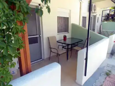 Nikos - 5