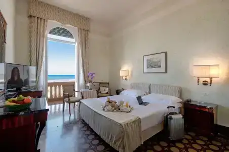 Grand Royal - 17