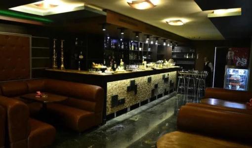 2x2 Cinema-Bar & Tours - 15