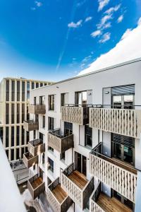 Best Western Plus Royal Suites - 11