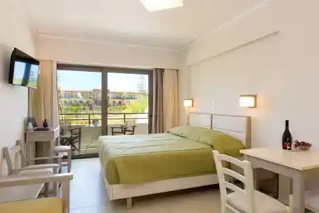 Trefon  and Family Suites - 113