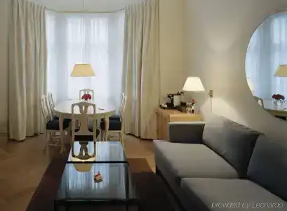 Diplomat Stockholm - 3