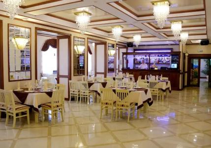 BeSt and Restaurant complex - 24