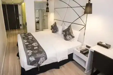 Sukhumvit Suites - 64