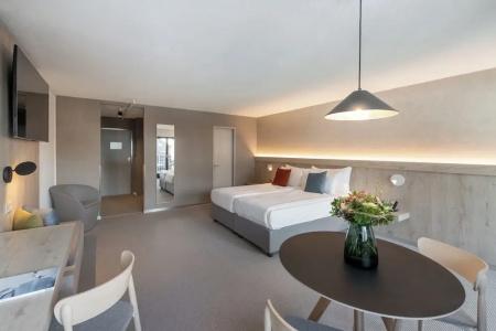 Victoria & Residence - 78