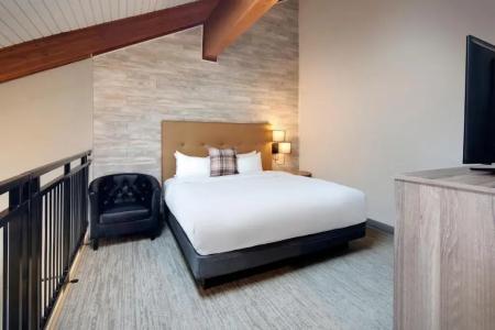 DoubleTree by Hilton - 40