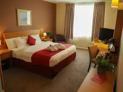 Future Inn Cardiff Bay - 21