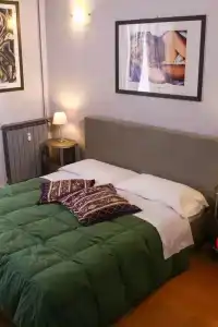 Duca's Guest House - 18