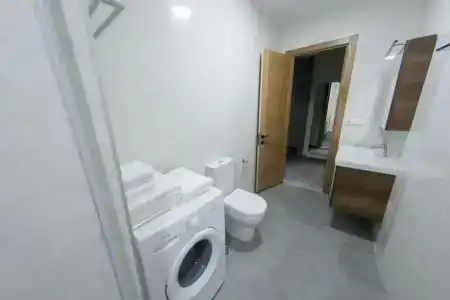 Season Suite Apart - 18
