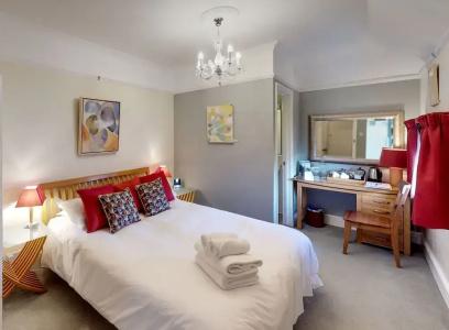 The Claremont - 10