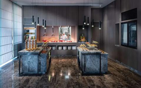 DoubleTree by Hilton Lakeside - 96