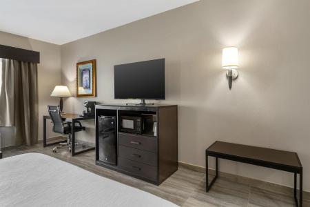 Best Western Plus Heritage Inn - 70
