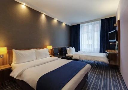 Holiday Inn Express Dresden City Centre - 2