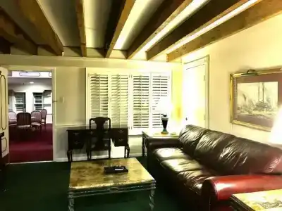 Plaza Suites Downtown New Orleans - 11