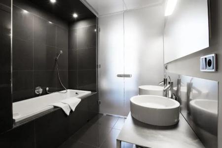 Old Town Square Residence by Emblem - 44