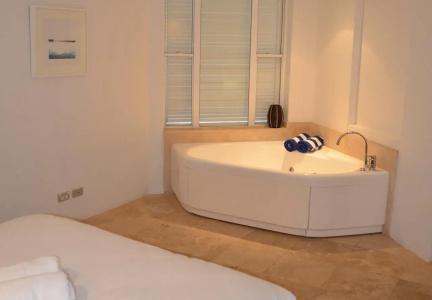 Noosa Blue - 10
