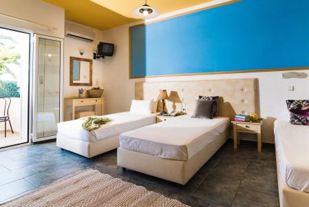 Yiannis Manos Resort - 11