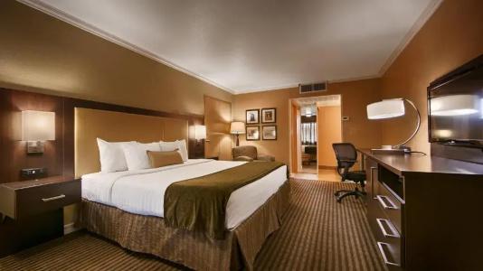 Best Western Royal Sun Inn & Suites - 67